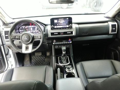 MITSUBISHI Triton 2.4 HPE BITURBO DIESEL CABINE DUPLA 4X4 AUTOMÁTICO, Foto 7