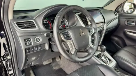 MITSUBISHI Triton 2.4 HPE-S BITURBO DIESEL CABINE DUPLA 4X4 AUTOMÁTICO, Foto 12