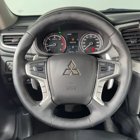 MITSUBISHI Triton 2.4 HPE-S BITURBO DIESEL CABINE DUPLA 4X4 AUTOMÁTICO, Foto 14