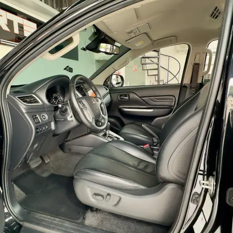 MITSUBISHI Triton 2.4 HPE-S BITURBO DIESEL CABINE DUPLA 4X4 AUTOMÁTICO, Foto 20