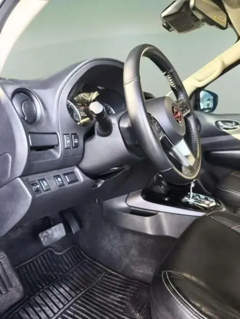 NISSAN Frontier 2.3 16V PRO4X CABINE DUPLA 4X4 BI-TURBO DIESEL AUTOMTICO, Foto 8