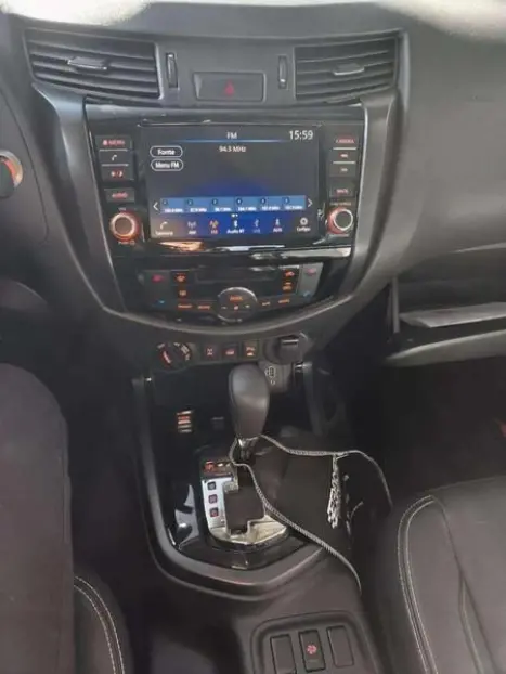 NISSAN Frontier 2.3 16V PRO4X CABINE DUPLA 4X4 BI-TURBO DIESEL AUTOMTICO, Foto 13