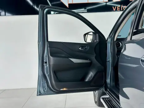 NISSAN Frontier 2.3 16V LE 4X4 CABINE DUPLA BI-TURBO DIESEL AUTOM�TICO, Foto 8