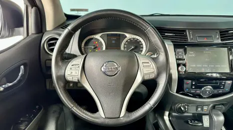 NISSAN Frontier 2.3 16V LE 4X4 CABINE DUPLA BI-TURBO DIESEL AUTOM�TICO, Foto 16
