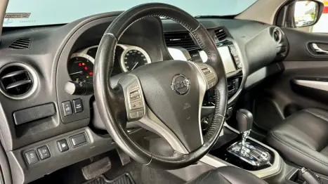 NISSAN Frontier 2.3 16V LE 4X4 CABINE DUPLA BI-TURBO DIESEL AUTOM�TICO, Foto 28