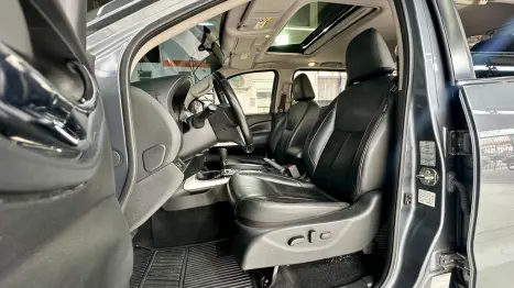 NISSAN Frontier 2.3 16V LE 4X4 CABINE DUPLA BI-TURBO DIESEL AUTOM�TICO, Foto 34