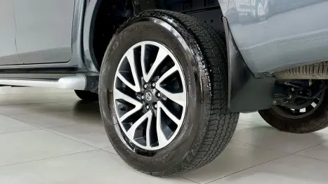 NISSAN Frontier 2.3 16V LE 4X4 CABINE DUPLA BI-TURBO DIESEL AUTOM�TICO, Foto 38