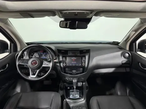 NISSAN Frontier 2.3 16V PRO4X CABINE DUPLA 4X4 BI-TURBO DIESEL AUTOM�TICO, Foto 7