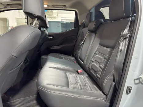 NISSAN Frontier 2.3 16V PRO4X CABINE DUPLA 4X4 BI-TURBO DIESEL AUTOM�TICO, Foto 14