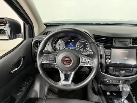 NISSAN Frontier 2.3 16V PRO4X CABINE DUPLA 4X4 BI-TURBO DIESEL AUTOM�TICO, Foto 17