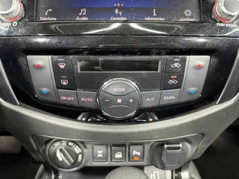 NISSAN Frontier 2.3 16V PRO4X CABINE DUPLA 4X4 BI-TURBO DIESEL AUTOM�TICO, Foto 18
