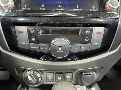 NISSAN Frontier 2.3 16V PRO4X CABINE DUPLA 4X4 BI-TURBO DIESEL AUTOM�TICO, Foto 20