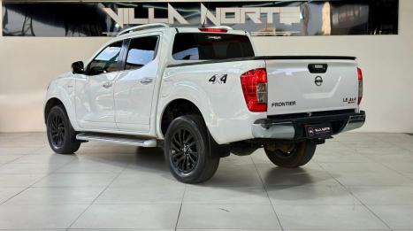 NISSAN Frontier 2.3 16V LE 4X4 CABINE DUPLA BI-TURBO DIESEL AUTOM�TICO, Foto 6
