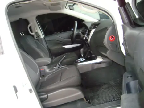 NISSAN Frontier 2.3 ATTACK CABINE DUPLA BI-TURBO DIESEL AUTOMÁTICO, Foto 5