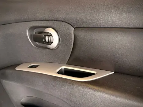 NISSAN Livina 1.6 16V 4P S FLEX, Foto 14