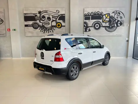 NISSAN Livina 1.8 16V 4P SL X-GEAR FLEX AUTOM�TICO, Foto 2