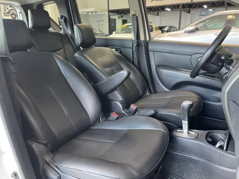 NISSAN Livina 1.8 16V 4P SL X-GEAR FLEX AUTOM�TICO, Foto 10