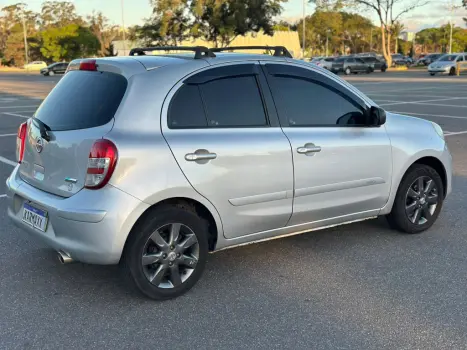 NISSAN March 1.6 16V 4P SV FLEX, Foto 4