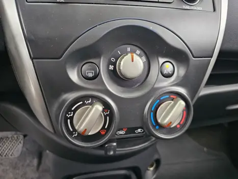 NISSAN March 1.6 16V 4P SV FLEX, Foto 9