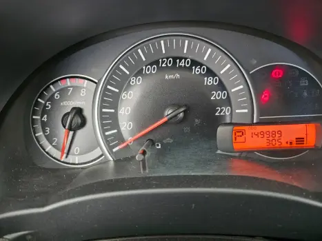 NISSAN March 1.6 16V 4P SV FLEX, Foto 10