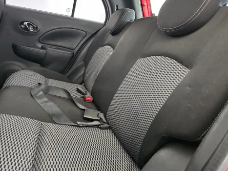 NISSAN March 1.6 16V 4P SV FLEX, Foto 12