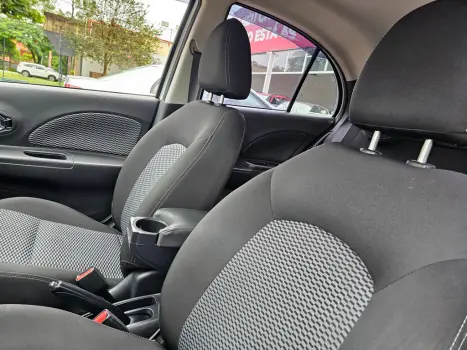 NISSAN March 1.6 16V 4P SV FLEX, Foto 4