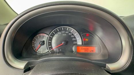 NISSAN March 1.6 16V 4P SR FLEX, Foto 11