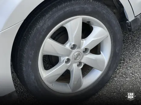 NISSAN Tiida Hatch 1.8 16V 4P S FLEX, Foto 9