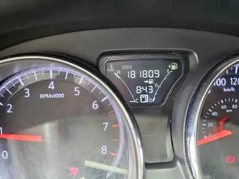 NISSAN Versa Sedan 1.6 16V 4P FLEX SV, Foto 12