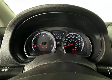 NISSAN Versa Sedan 1.6 16V 4P FLEXSTART V-DRIVE PREMIUM XTRONIC AUTOM�TICO CVT, Foto 15