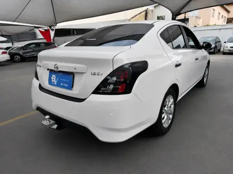 NISSAN Versa Sedan 1.6 16V 4P FLEX SV, Foto 4