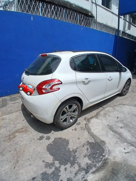 PEUGEOT 208 1.6 16V 4P FLEX GRIFFE AUTOMÁTICO, Foto 4 PEUGEOT 208 1.6 16V 4P FLEX GRIFFE AUTOMÁTICO, Foto 4