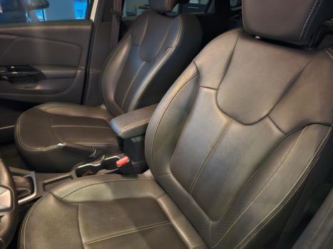 RENAULT Captur 1.3 16V 4P FLEX TCE ICONIC TURBO X-TRONIC AUTOM�TICO CVT, Foto 16