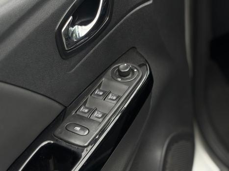 RENAULT Captur 2.0 16V 4P FLEX INTENSE AUTOM�TICO, Foto 17