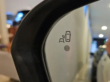 RENAULT Duster 1.6 16V 4P FLEX SCE ICONIC X-TRONIC AUTOM�TICO, Foto 9