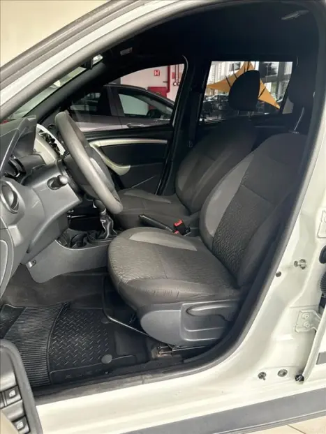 RENAULT Duster 1.6 16V 4P FLEX SCE AUTHENTIQUE X-TRONIC AUTOMÁTICO, Foto 9