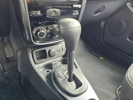 RENAULT Duster 2.0 16V 4P FLEX DYNAMIQUE AUTOM�TICO, Foto 12
