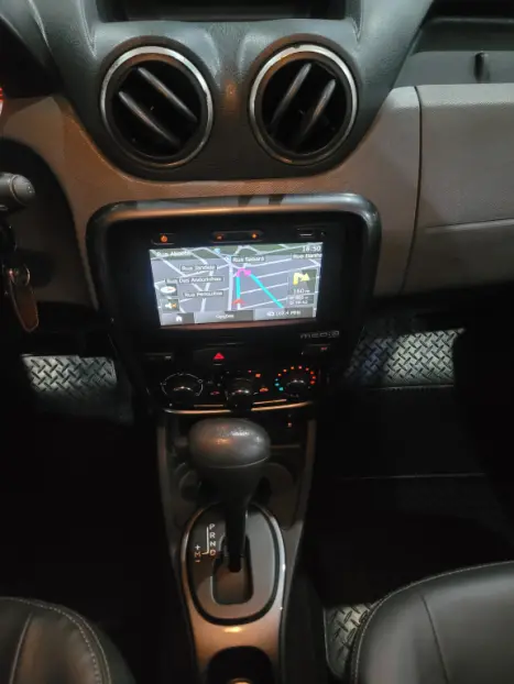RENAULT Duster 2.0 16V 4P FLEX DYNAMIQUE AUTOM�TICO, Foto 13