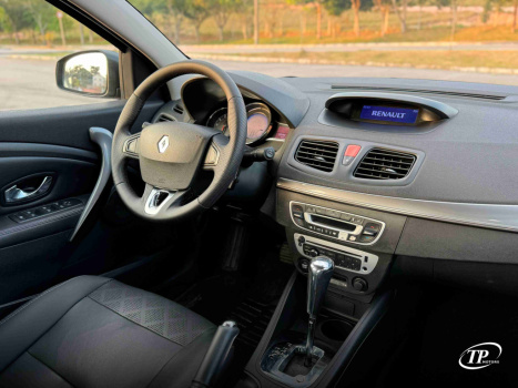 RENAULT Fluence 2.0 16V 4P FLEX DYNAMIQUE AUTOM�TICO, Foto 7