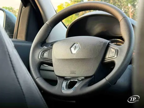 RENAULT Fluence 2.0 16V 4P FLEX DYNAMIQUE AUTOM�TICO, Foto 10