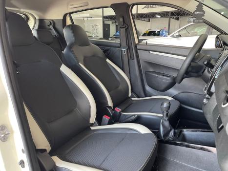 RENAULT Kwid 1.0 12V 4P SCE FLEX INTENSE, Foto 10