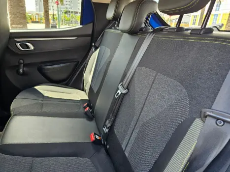 RENAULT Kwid 1.0 12V 4P SCE FLEX OUTSIDER, Foto 10