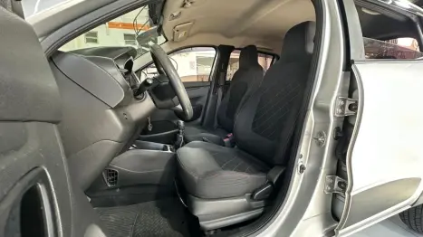 RENAULT Kwid 1.0 12V 4P SCE FLEX ZEN, Foto 8