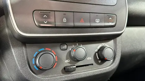 RENAULT Kwid 1.0 12V 4P SCE FLEX ZEN, Foto 11