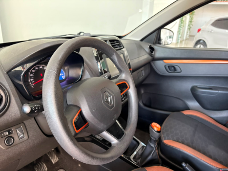 RENAULT Kwid 1.0 12V 4P SCE FLEX OUTSIDER, Foto 9
