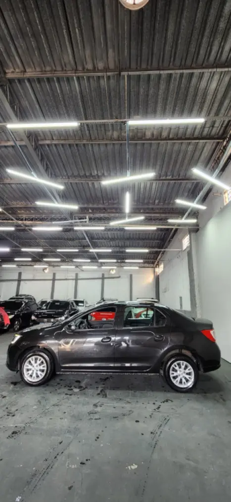 RENAULT Logan 1.0 12V 4P FLEX SCE ZEN, Foto 3 RENAULT Logan 1.0 12V 4P FLEX SCE ZEN, Foto 3