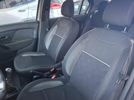 RENAULT Logan 1.0 12V 4P FLEX SCE ZEN, Foto 6