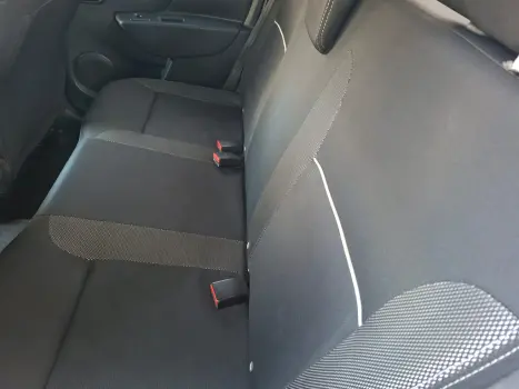 RENAULT Logan 1.0 12V 4P FLEX SCE ZEN, Foto 5