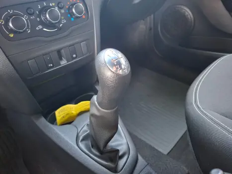 RENAULT Logan 1.0 12V 4P FLEX SCE ZEN, Foto 8