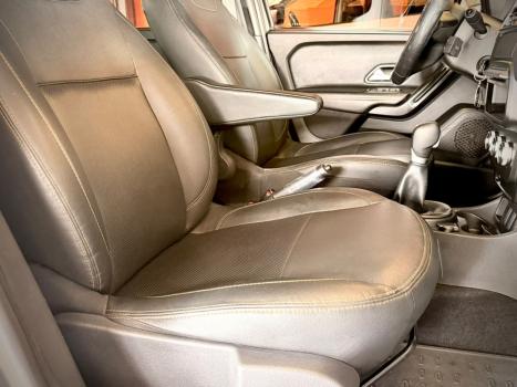 RENAULT Oroch 1.3 16V 4P OUTSIDER TURBO TCe AUTOMÁTICO CVT, Foto 19